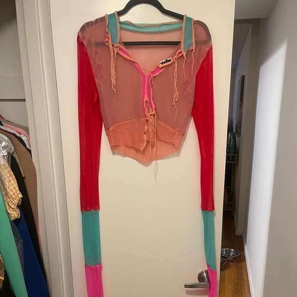 Host Pick 🌞 Custom Myae Made top - Picture 2 of 4